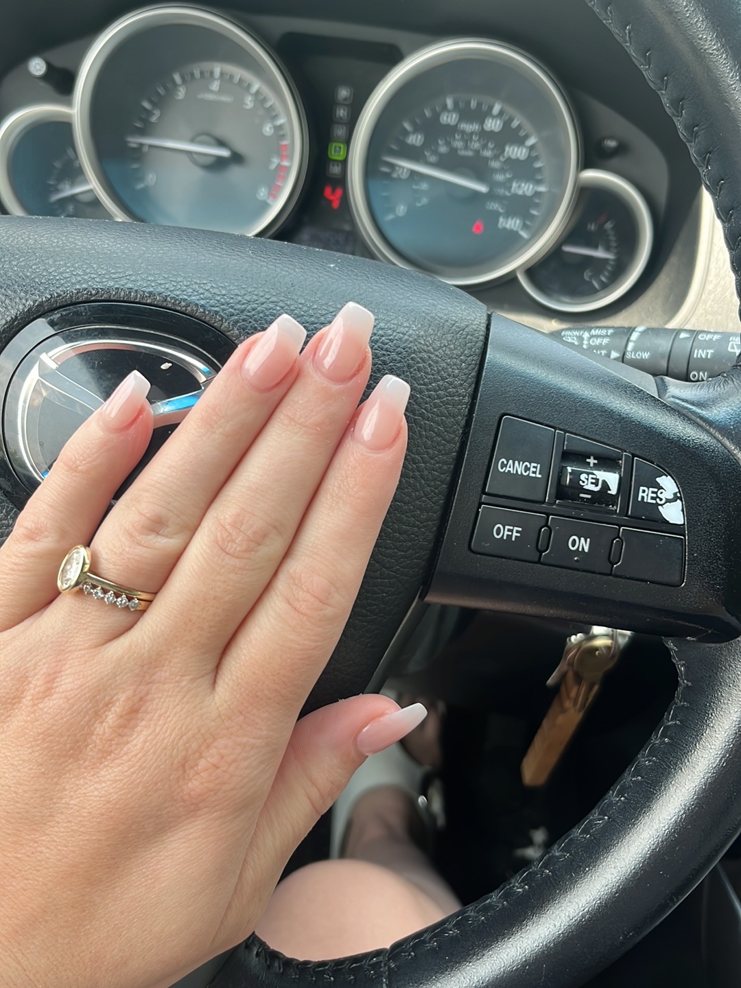 La Muse Beauty Bar nail photo 3
